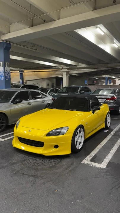 2001 Honda AP1 S2000 - Image 2 of 16