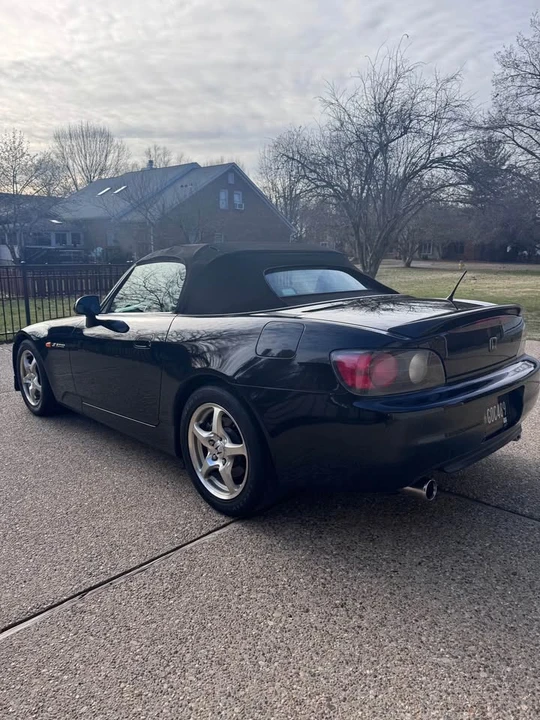 2001 Honda AP1 S2000 - Image 2 of 20