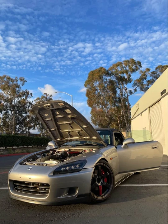 2001 Honda AP1 S2000 - Image 2 of 13
