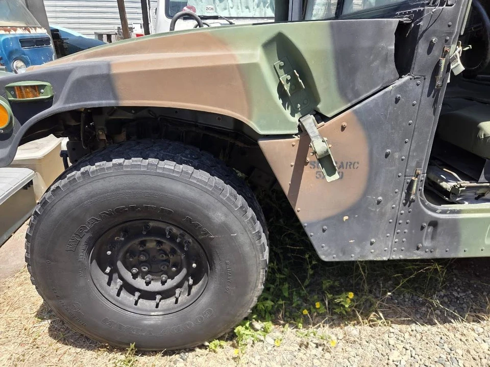 2001 AM General Hummer - Image 19 of 24