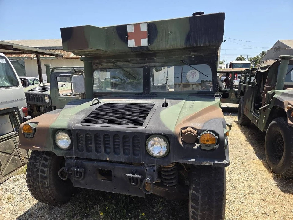 2001 AM General Hummer - Image 7 of 24