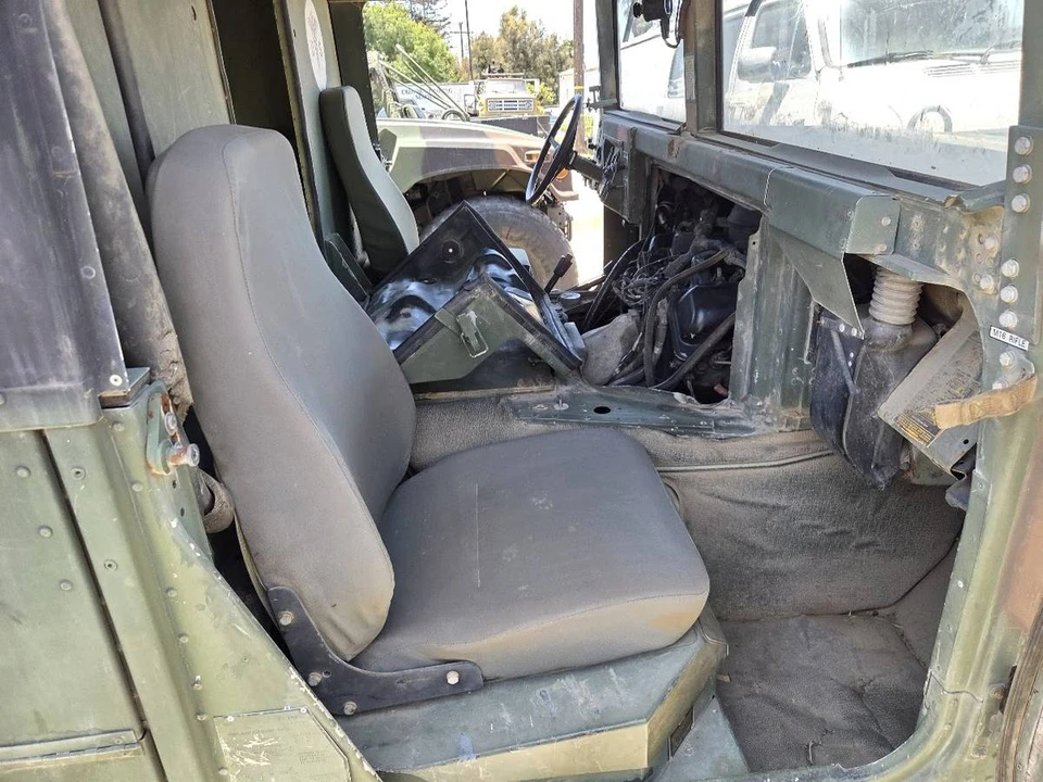 2001 AM General Hummer - Image 17 of 24