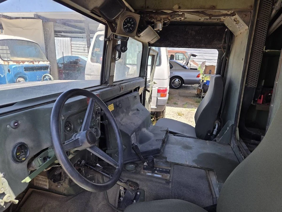 2001 AM General Hummer - Image 8 of 24