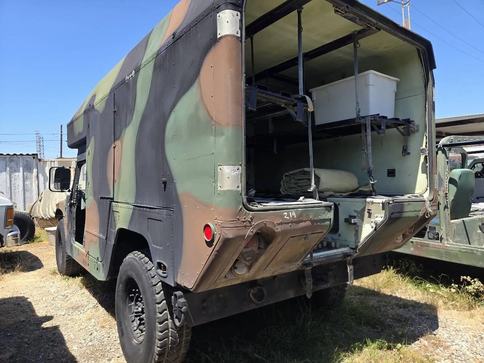 2001 AM General Hummer - Image 2 of 24