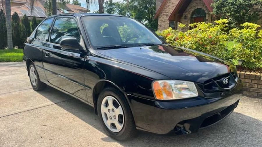 2001 Hyundai Accent - Image 6 of 17