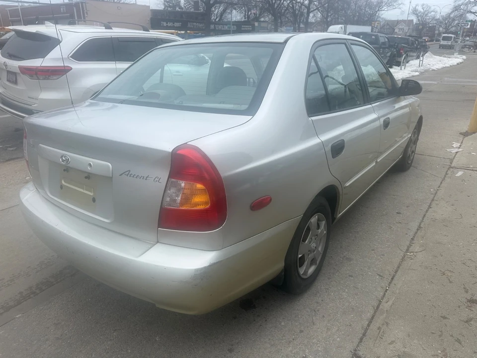 2001 Hyundai Accent - Image 5 of 20