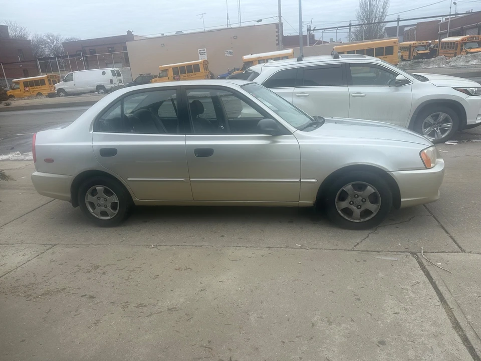 2001 Hyundai Accent - Image 6 of 20