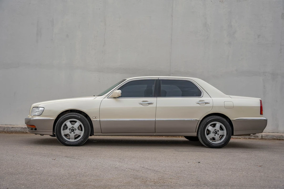 2004 Hyundai Equus - Image 5 of 31