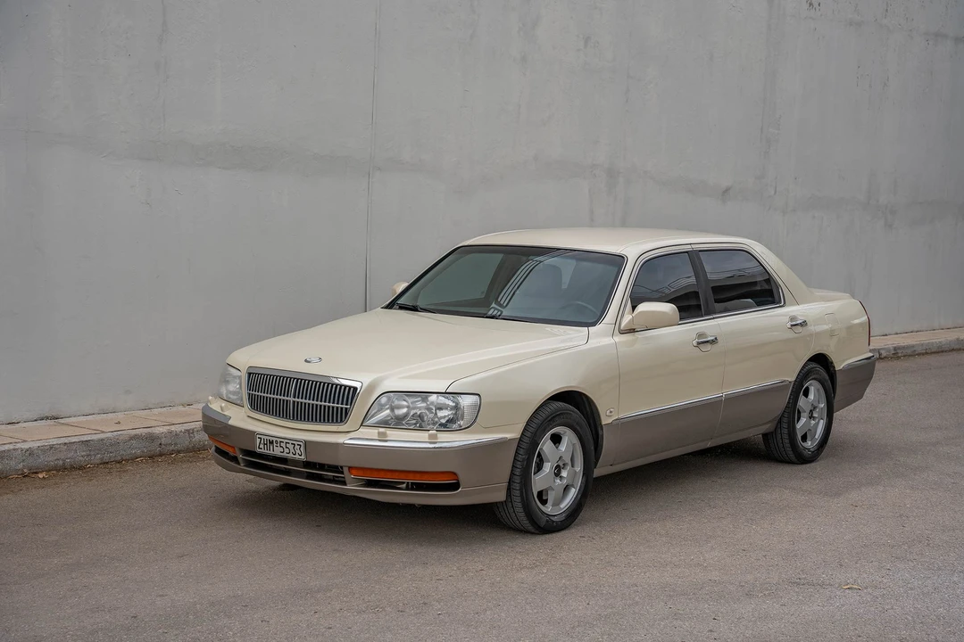 2004 Hyundai Equus - Image 21 of 31