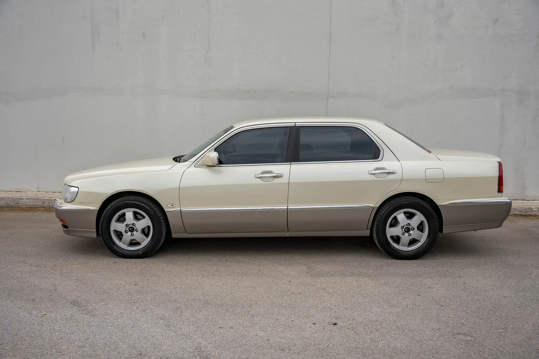 2004 Hyundai Equus - Image 22 of 31