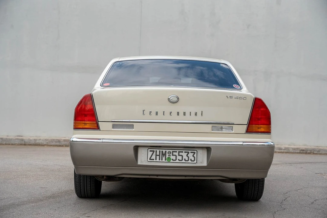 2004 Hyundai Equus - Image 16 of 31
