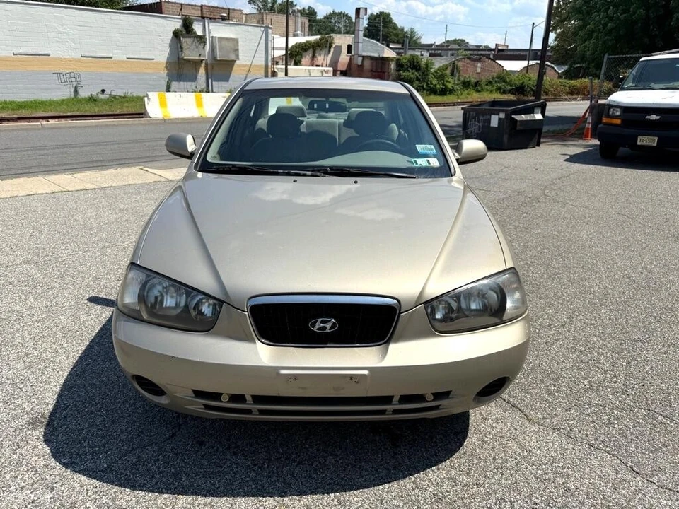 2001 Hyundai Elantra - Image 2 of 12