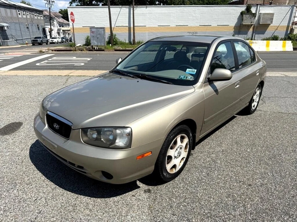 2001 Hyundai Elantra - Image 9 of 12