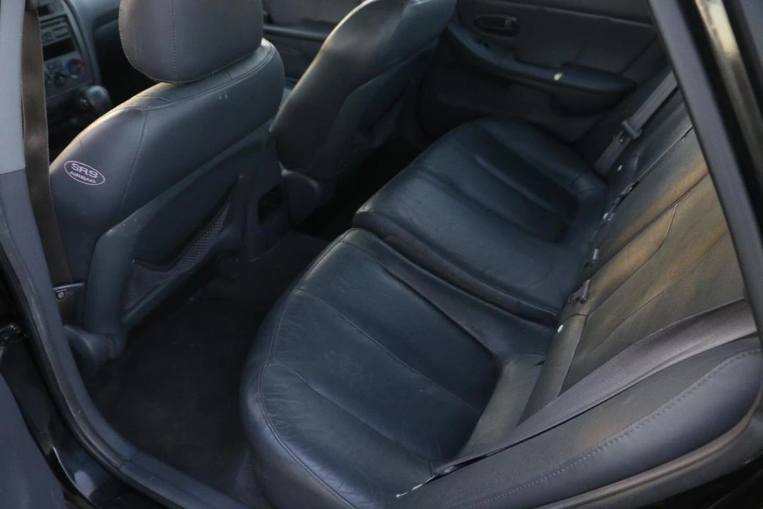 2001 Hyundai Elantra - Image 15 of 21