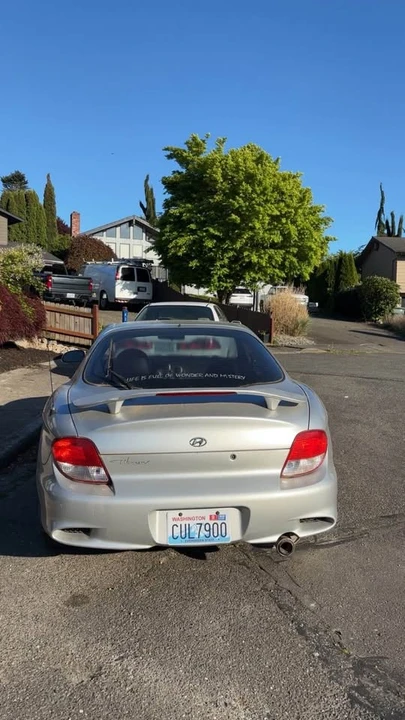 2001 Hyundai Tiburon - Image 4 of 6