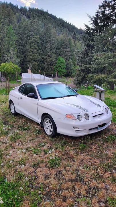2001 Hyundai Tiburon - Image 3 of 6