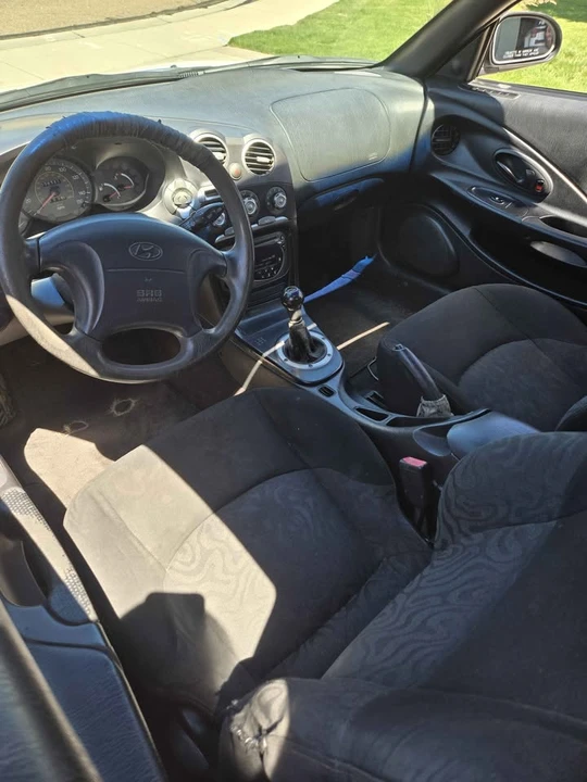 2001 Hyundai Tiburon - Image 5 of 7