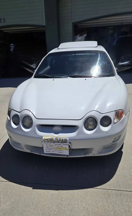 2001 Hyundai Tiburon - Image 3 of 7