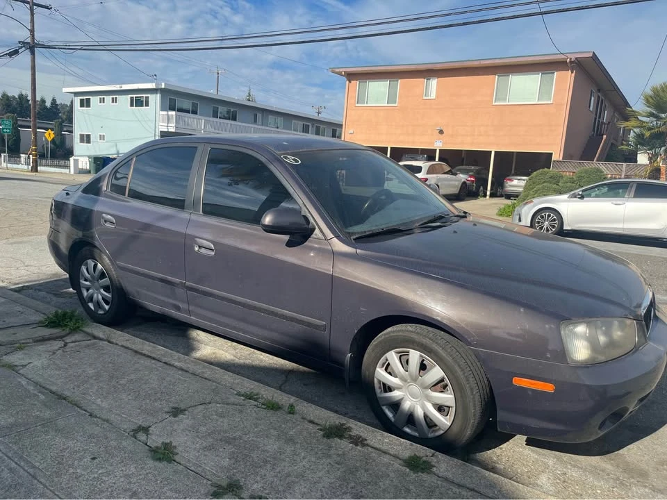 2001 Hyundai Elantra - Image 4 of 7