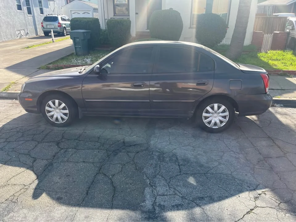 2001 Hyundai Elantra - Image 3 of 7