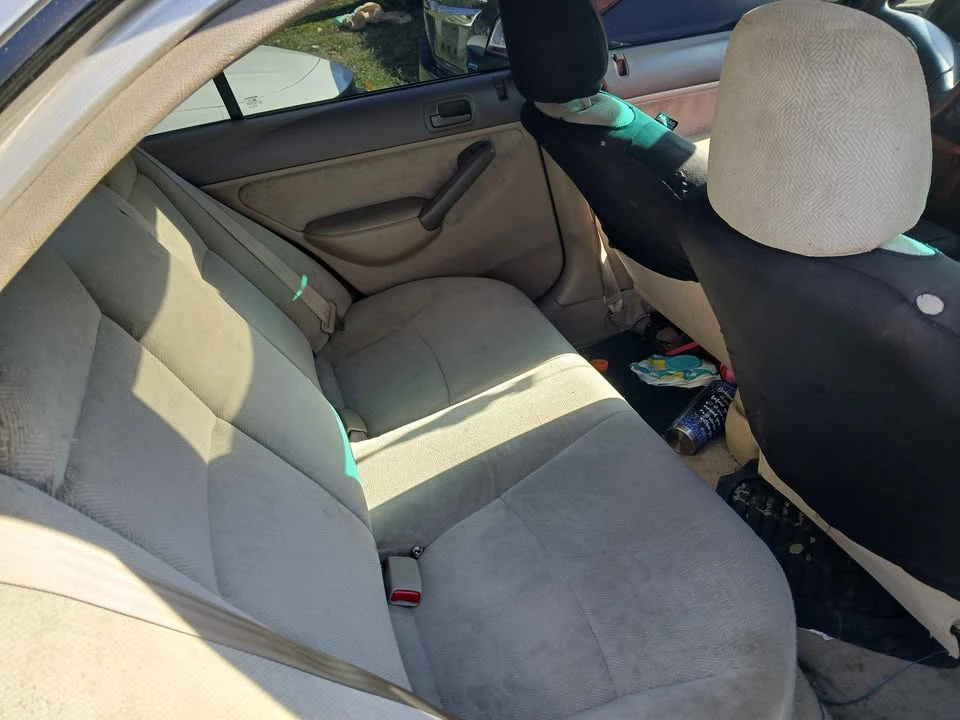 2001 Hyundai Ioniq 6 - Image 2 of 7