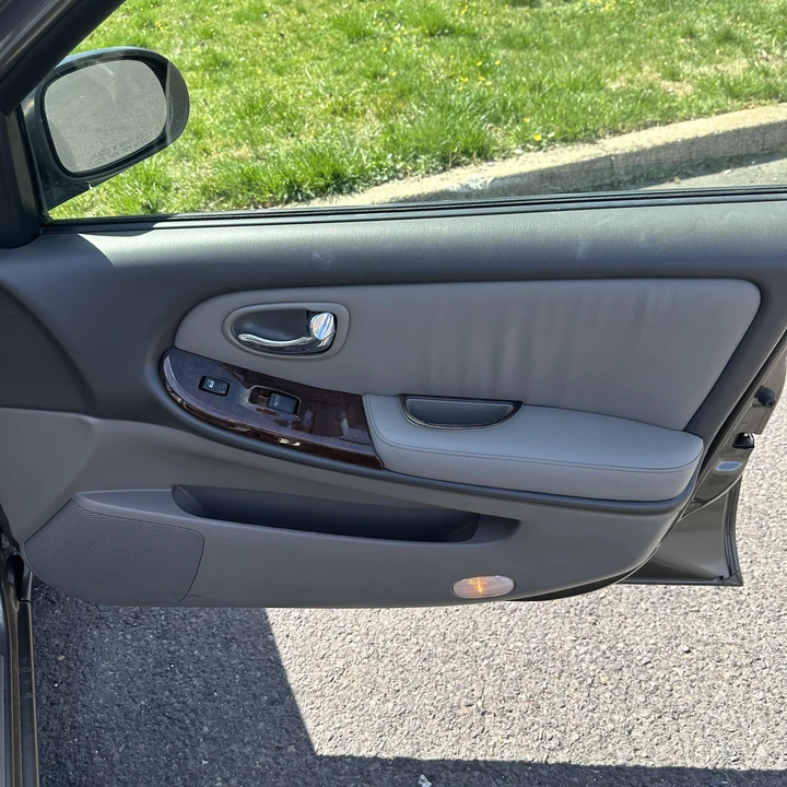 2001 Infiniti I30 1st Gen - Image 16 of 21