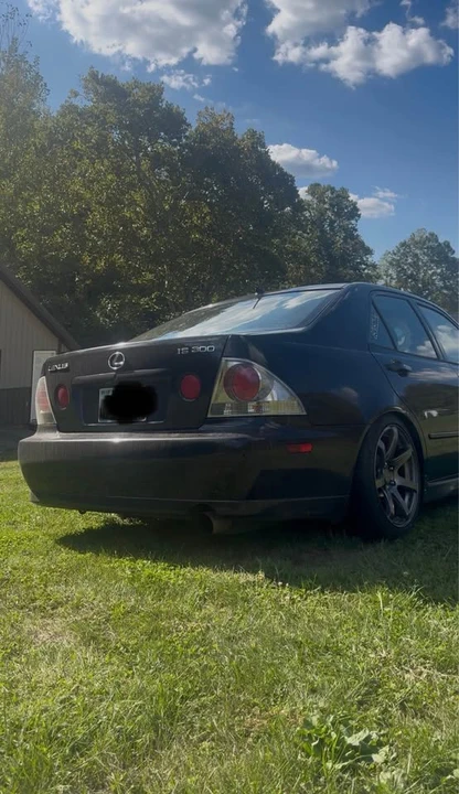 2001 Lexus IS 1st Gen - Image 3 of 8