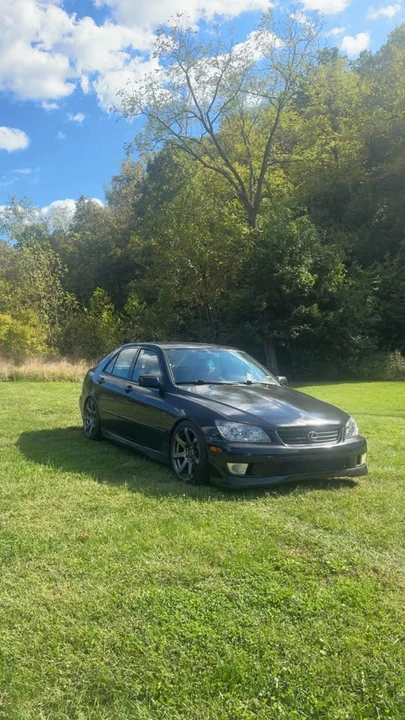 2001 Lexus IS 1st Gen - Image 2 of 8