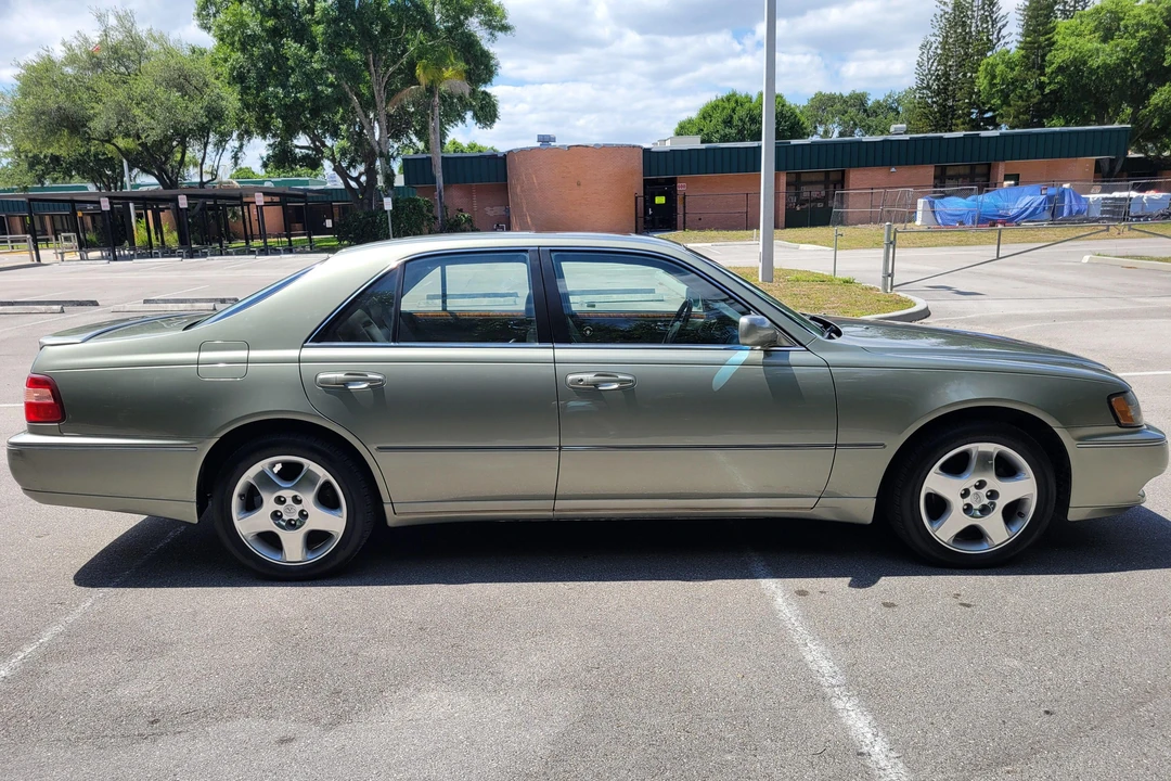 2001 Infiniti Q45 2nd Gen - Image 3 of 31