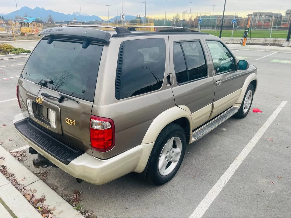 2001 Infiniti QX4 - Image 3 of 4