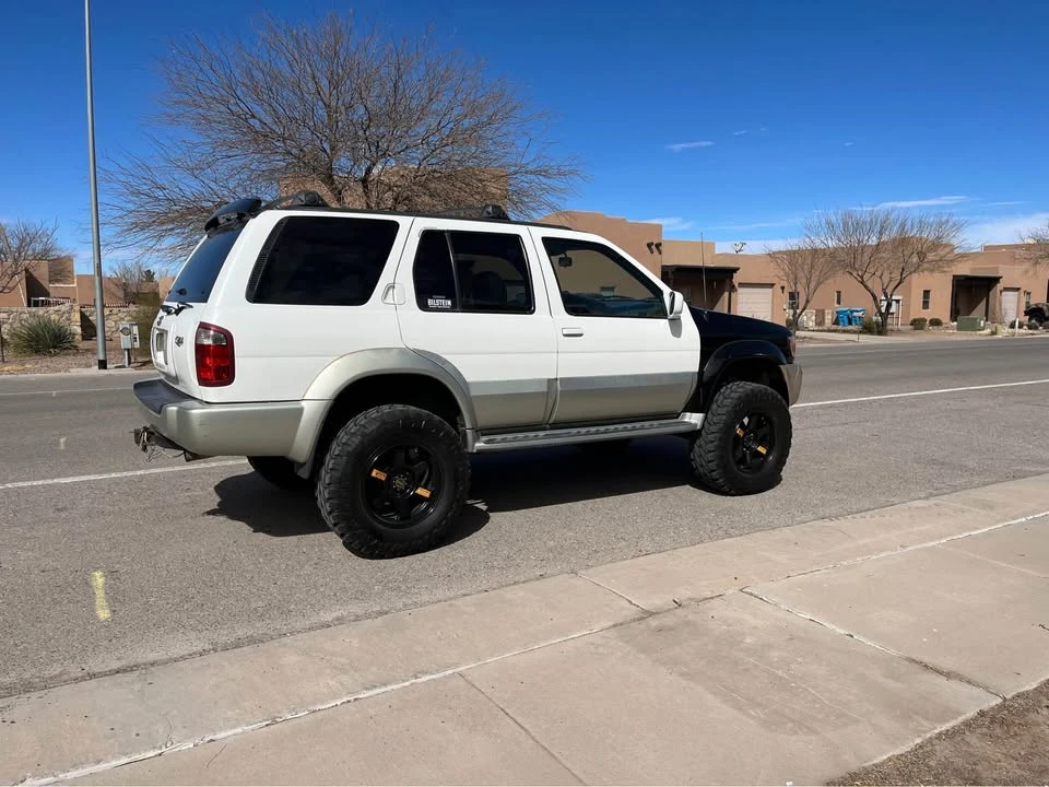 2001 Infiniti QX4 - Image 2 of 2