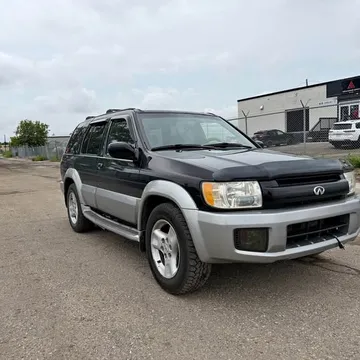 2001 Infiniti QX4