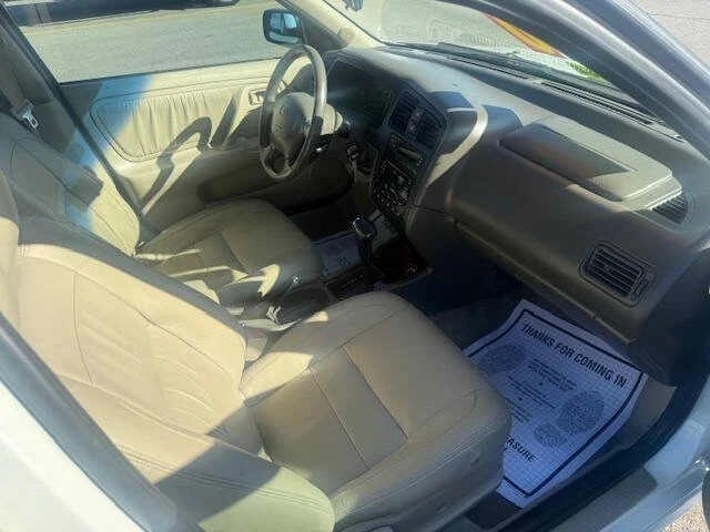 2001 Infiniti G20 2nd Gen - Image 12 of 17