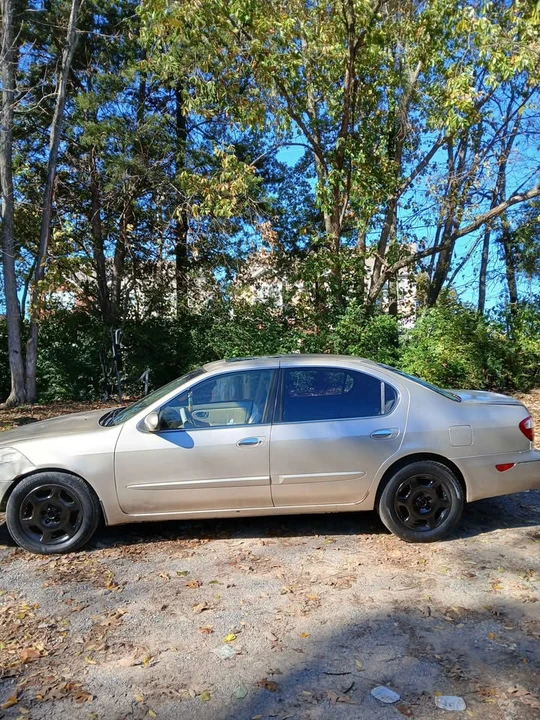 2001 Infiniti QX30 - Image 3 of 10