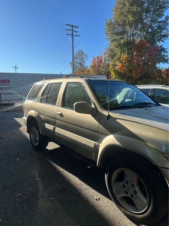 2001 Infiniti QX4 - Image 8 of 10