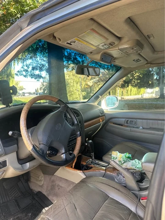 2001 Infiniti QX4 - Image 7 of 10