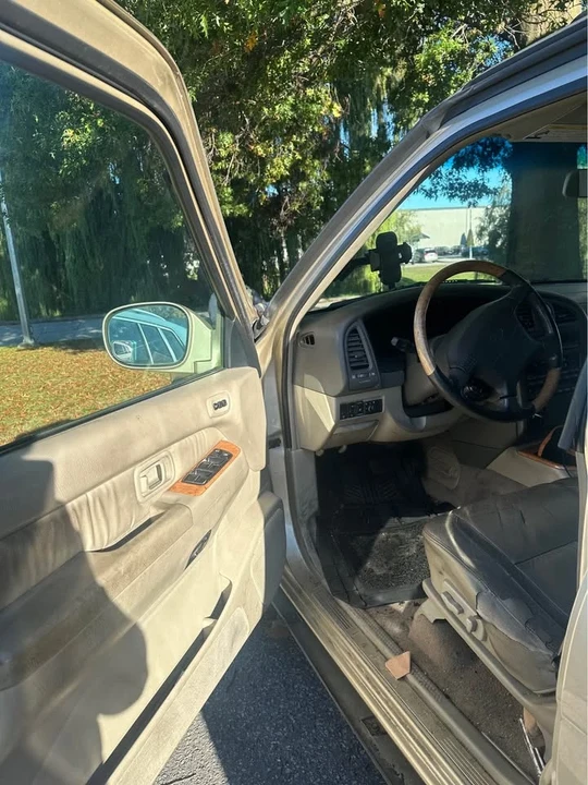 2001 Infiniti QX4 - Image 5 of 10