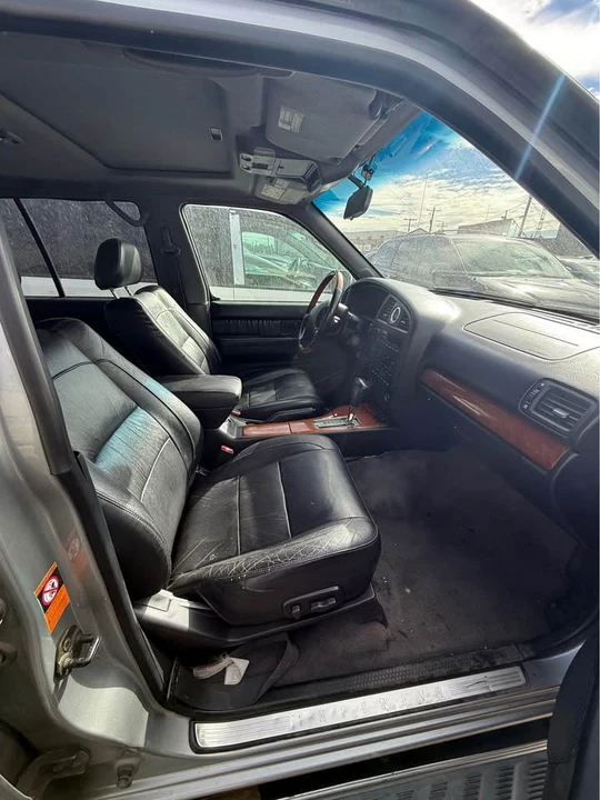 2001 Infiniti QX4 - Image 5 of 6