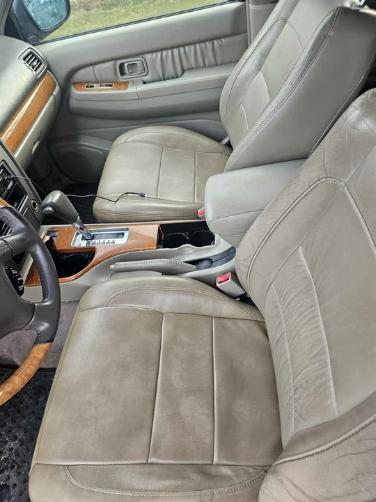 2001 Infiniti QX4 - Image 4 of 4