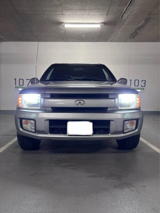 2001 Infiniti QX4 - Image 4 of 7