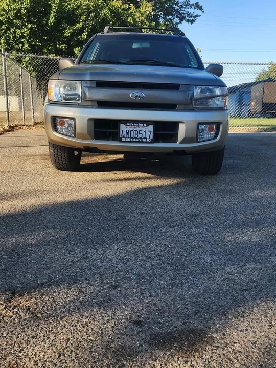 2001 Infiniti QX4 - Image 4 of 6