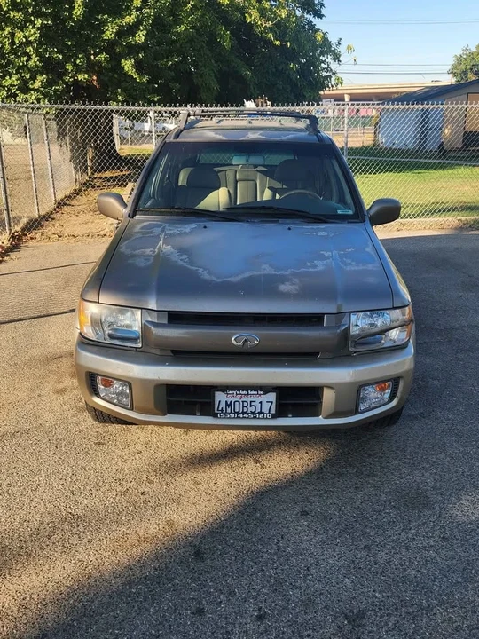 2001 Infiniti QX4 - Image 3 of 6