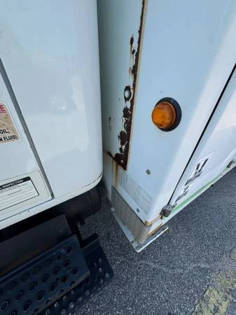 2001 International 4300 - Image 16 of 21