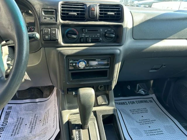 2001 Isuzu Rodeo - Image 16 of 20