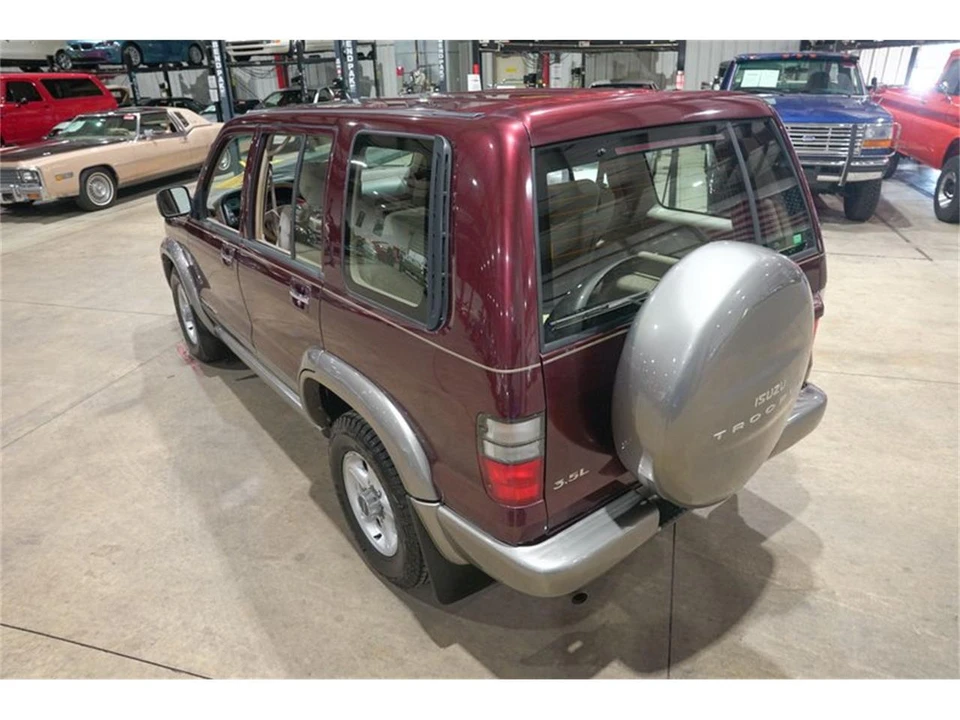 2001 Isuzu Trooper - Image 16 of 31