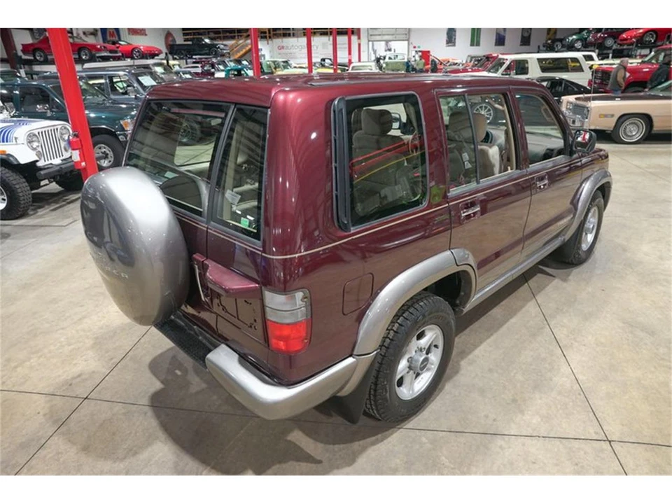 2001 Isuzu Trooper - Image 17 of 31