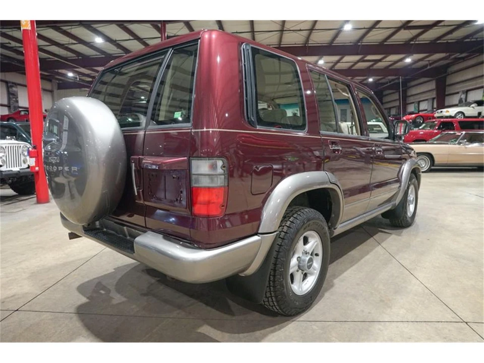 2001 Isuzu Trooper - Image 8 of 31