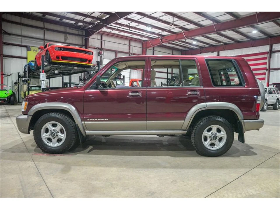 2001 Isuzu Trooper - Image 4 of 31
