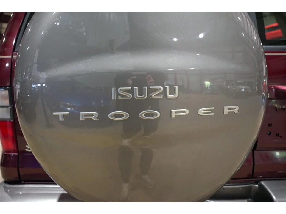 2001 Isuzu Trooper - Image 24 of 31