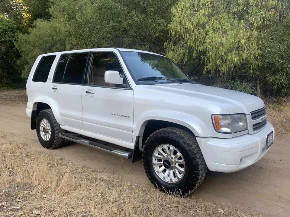 2001 Isuzu Trooper - Image 19 of 31